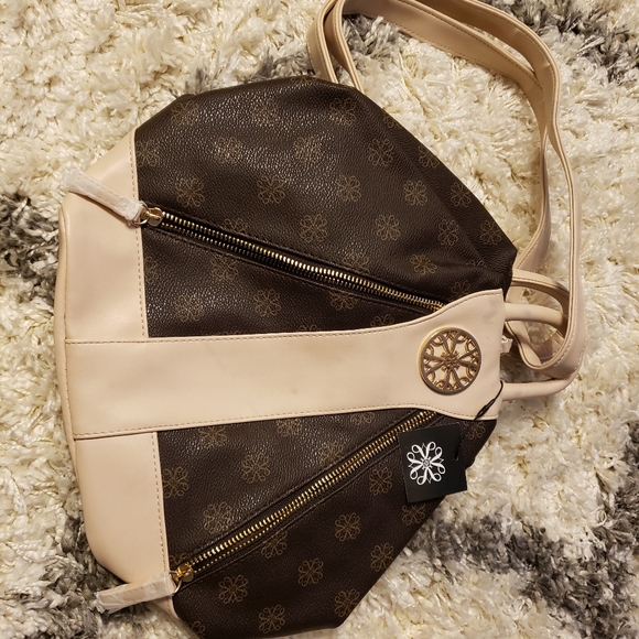 Avon back pack/ bag - Picture 2 of 2